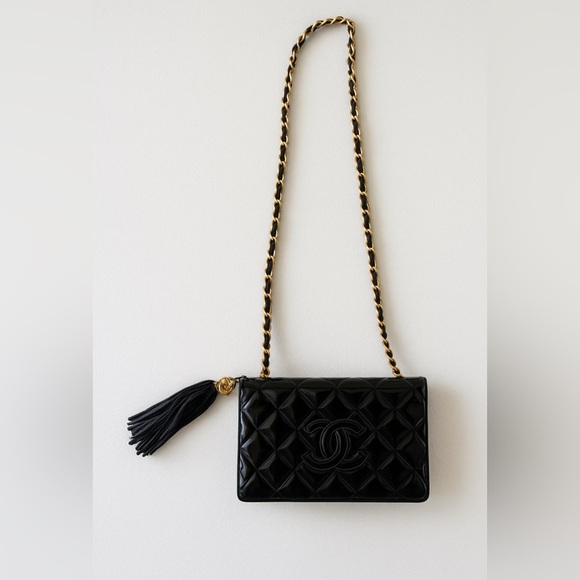 Chanel Vintage Quilted Patent Leather Shoulder Bag with Tassel - Picture 2 of 13